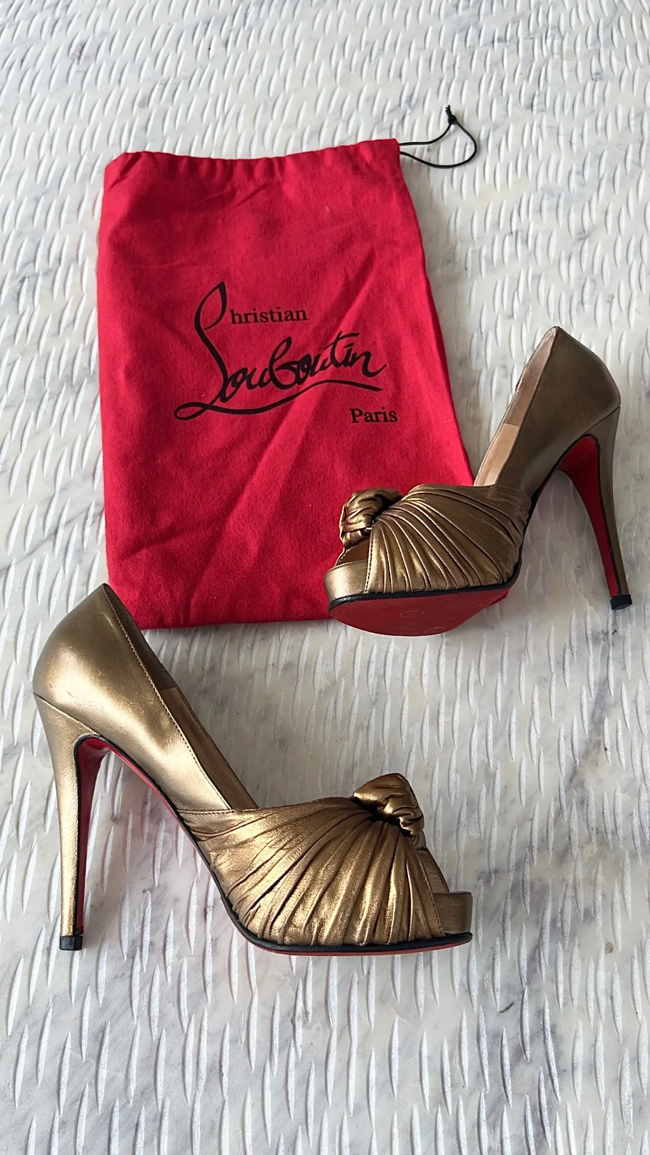 CHRISTIAN  LOUBOUTIN
Bronze Lady Gres 120mm Metallic Leather
Platform Peep Toe Pumps