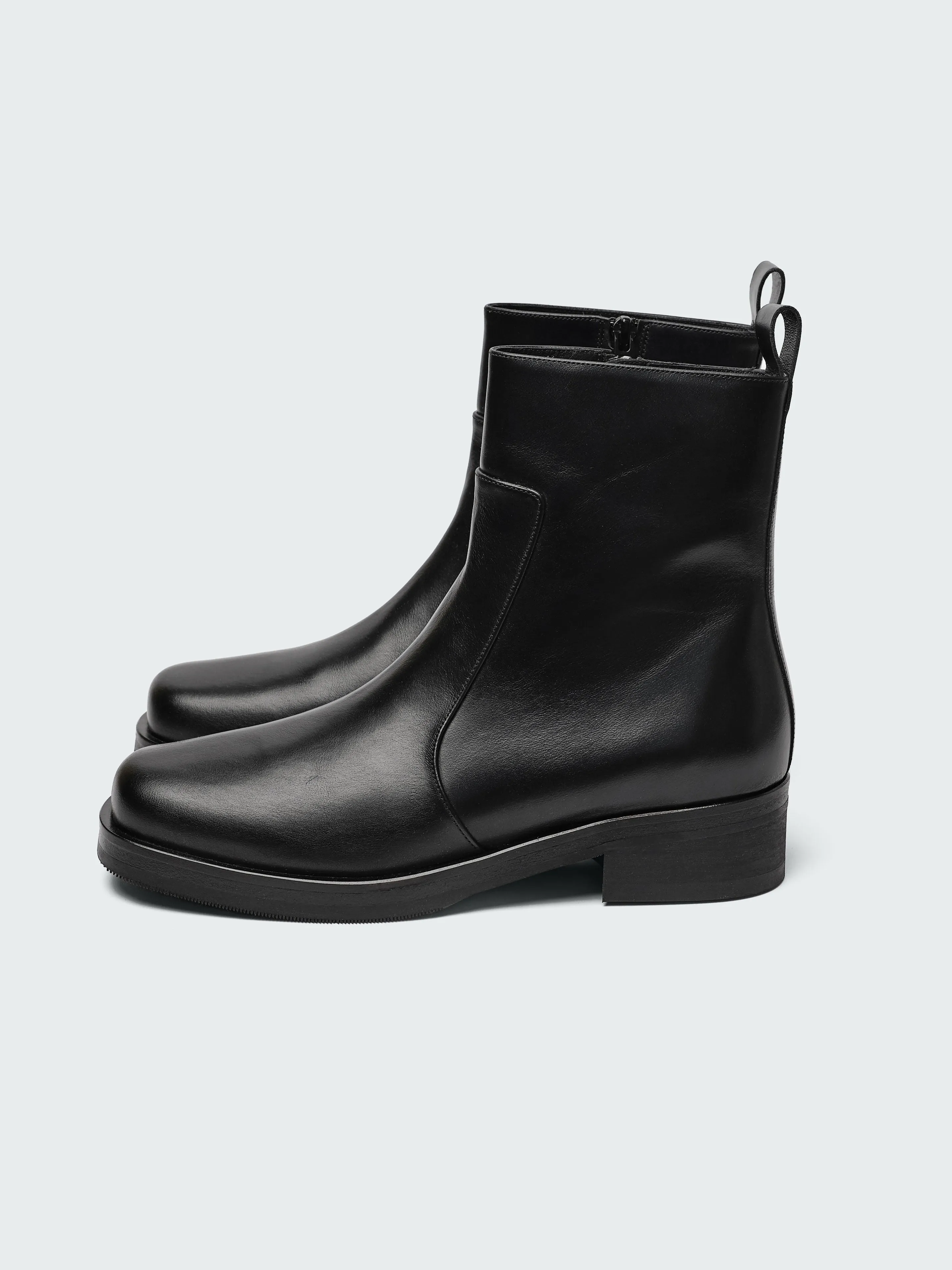 Women's Square Boot in Black